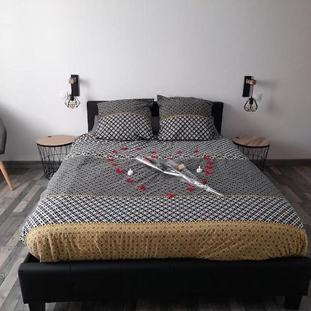 Nuit Romantique Saint-Christophe-en-Brionnais Exteriér fotografie
